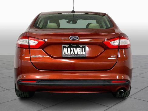 Used 2014 Ford Fusion SE w/ Equipment Group 202A image 4