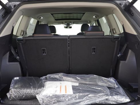 New 2026 Volkswagen Atlas Peak Edition image 18