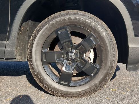 Used 2025 Honda Ridgeline Black Edition image 10