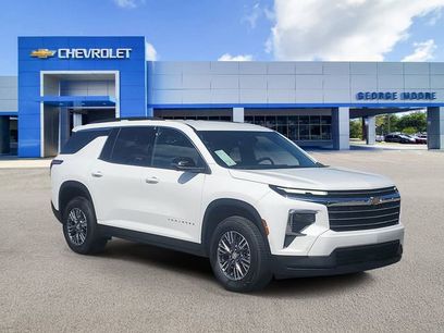 New 2025 Chevrolet Traverse LT w/ Enhanced Driving Package
