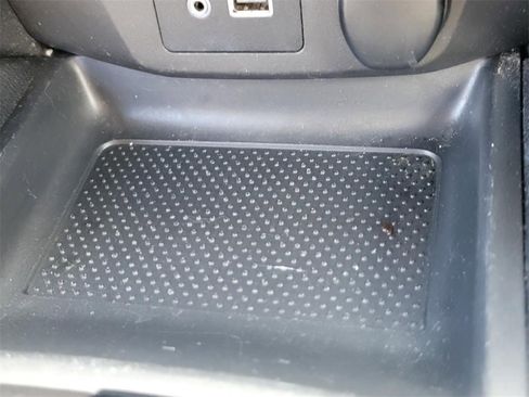 Certified 2022 Nissan Rogue Sport SV image 24