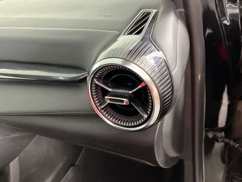 Used 2025 Chevrolet Equinox LT w/ Convenience Package II image 18