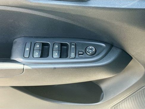 Certified 2023 Hyundai Venue SEL w/ Cargo Package FWD image 17