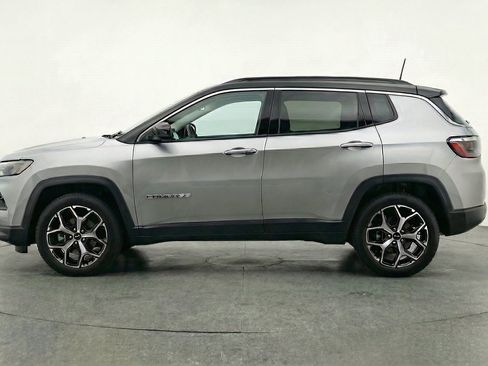 Used 2025 Jeep Compass Limited AWD/4WD image 5