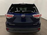 Used 2016 Toyota Highlander XLE image 4