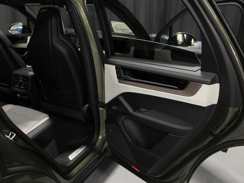 New 2026 Porsche Cayenne E-Hybrid image 28