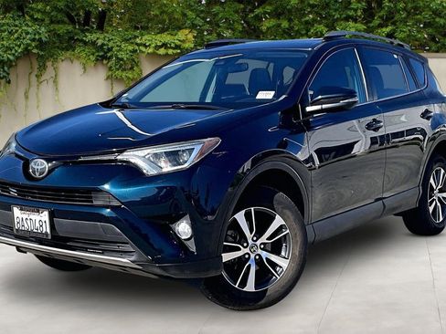 Certified 2017 Toyota RAV4 XLE w/ Carpet Mat Package image 3