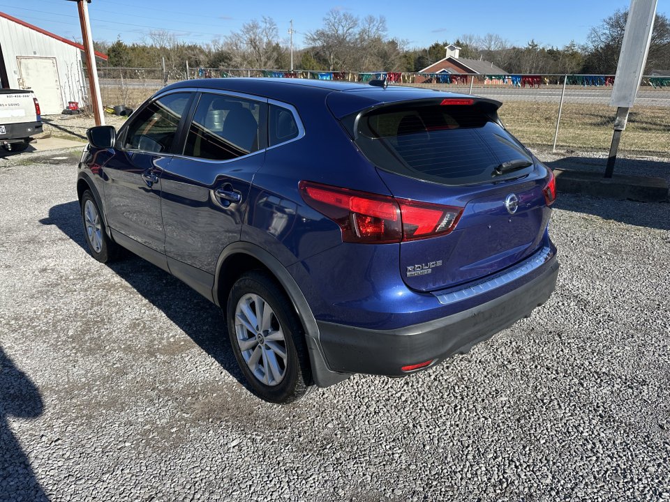 Used 2019 Nissan Rogue Sport S w/ Appearance Package FWD image 7