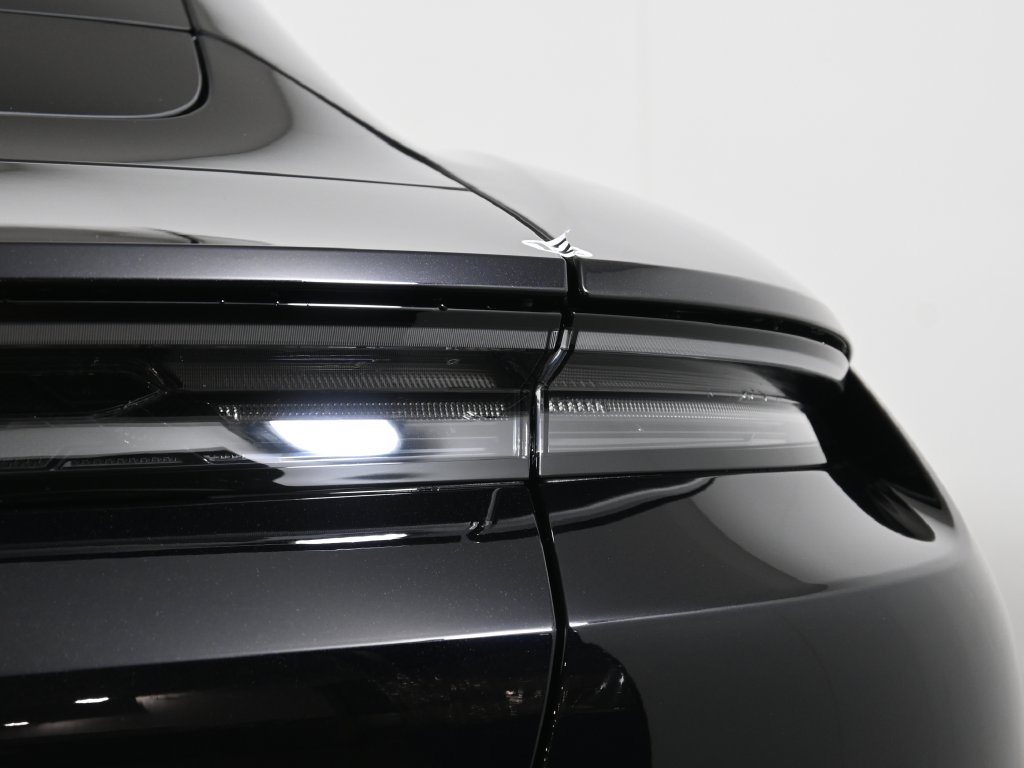 Used 2026 Porsche Taycan 4S AWD/4WD image 13