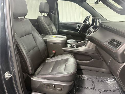Used 2021 Chevrolet Suburban RST AWD/4WD image 37