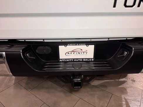 Used 2016 Toyota Tundra Limited image 36