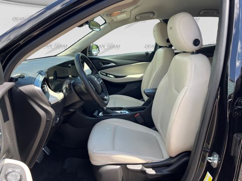 Used 2024 Buick Encore GX Sport Touring w/ Advanced Technology Package FWD image 11