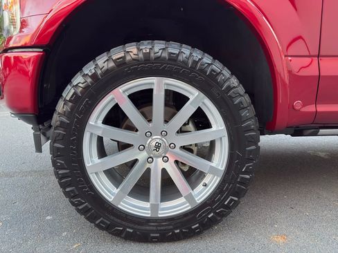 Used 2018 Ford F150 Platinum w/ Equipment Group 701A Luxury AWD/4WD image 23
