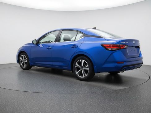 Used 2025 Nissan Sentra SV image 6