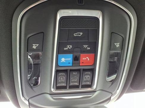 New 2026 Jeep Grand Cherokee Limited AWD/4WD image 15