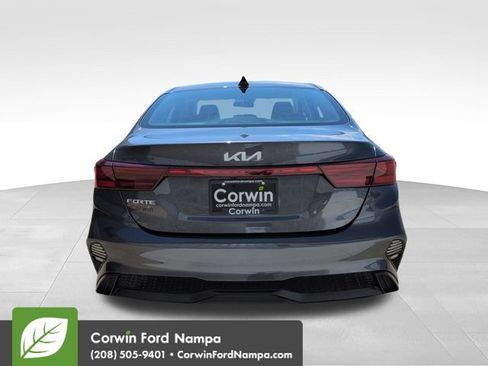 Used 2024 Kia Forte LXS w/ LXS Technology Package FWD image 4
