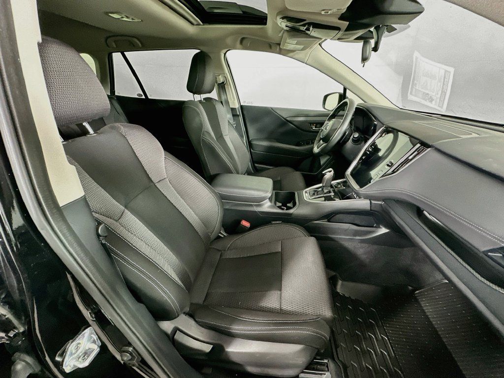 Used 2024 Subaru Outback Premium AWD/4WD image 37