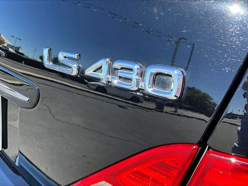 Used 2004 Lexus LS 430 RWD image 9