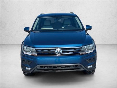 Used 2019 Volkswagen Tiguan SEL w/ 3rd Row Seat Package AWD/4WD image 2