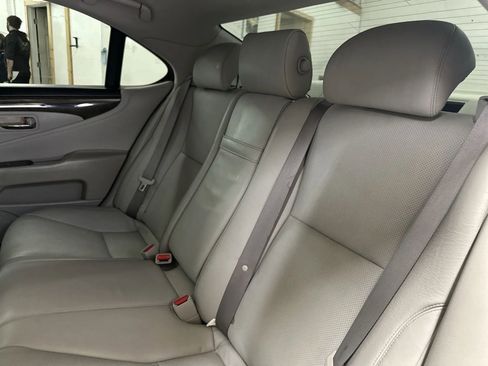 Used 2009 Lexus LS 460 RWD image 25