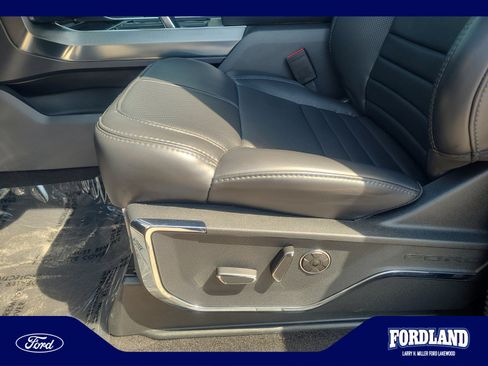 Used 2025 Ford F150 Platinum w/ FX4 Off-Road Package AWD/4WD image 14
