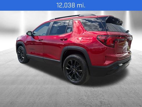 Used 2025 GMC Terrain Elevation w/ Elevation Premium Package AWD/4WD image 3