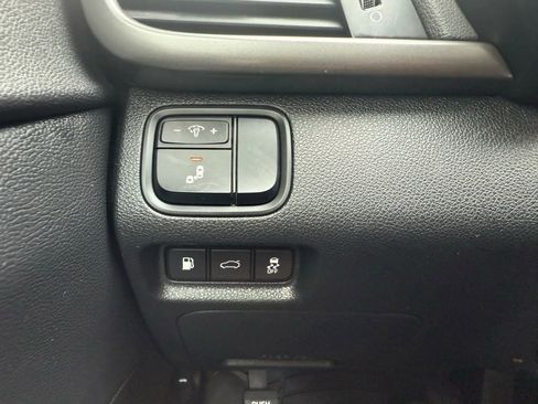 Used 2018 Kia Optima LX image 17