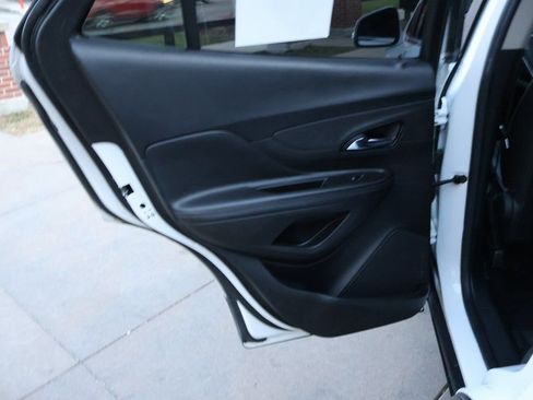 Used 2018 Buick Encore Preferred FWD image 17