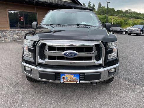 Used 2017 Ford F150 XLT w/ Trailer Tow Package image 12