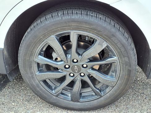 Used 2024 Chevrolet Equinox RS FWD image 9