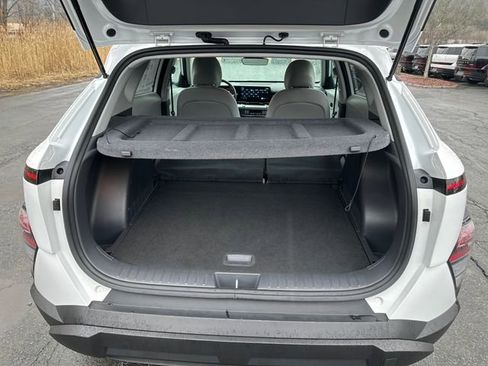 Certified 2025 Hyundai Kona SEL image 25