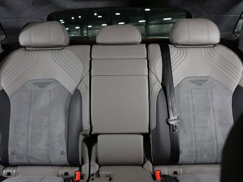 Used 2022 Bentley Bentayga image 8