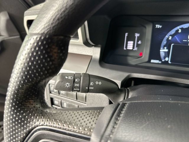 Used 2024 Toyota Tacoma SR5 AWD/4WD image 15
