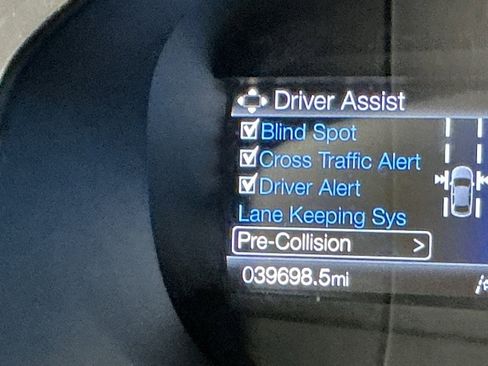 Used 2024 Ford Edge SEL image 7