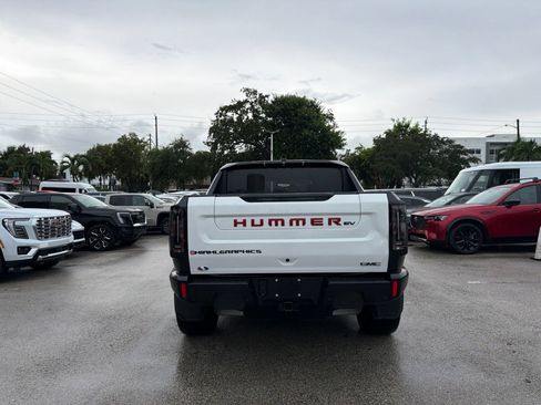 Used 2025 GMC Hummer EV 2X w/ LPO, Sport Package AWD/4WD image 6