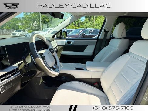 Used 2025 Hyundai Santa Fe Calligraphy AWD/4WD image 3