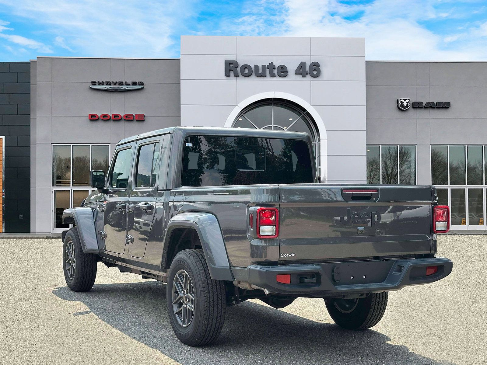 Used 2025 Jeep Gladiator Sport AWD/4WD image 4