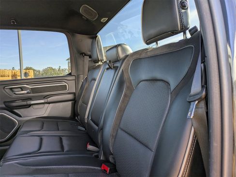 Used 2024 RAM 1500 Laramie image 12