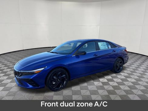 Used 2026 Hyundai Elantra SEL Sport Premium FWD image 2