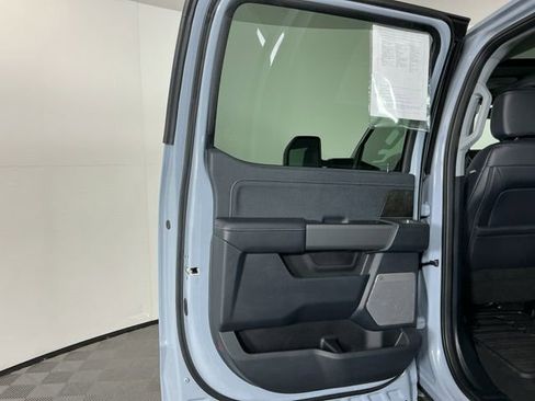 Certified 2025 Ford F350 Lariat w/ Black Appearance Package image 30