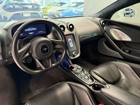 Used 2023 McLaren GT RWD image 8