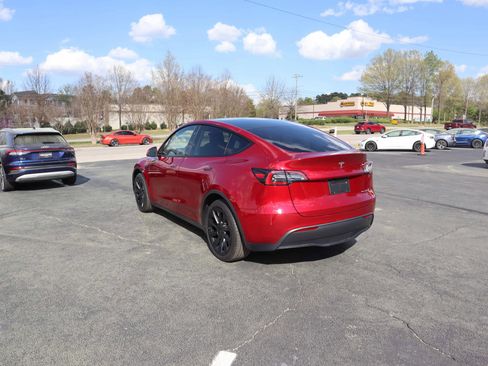 Used 2024 Tesla Model Y Long Range image 8