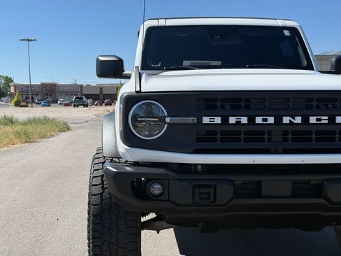 Used 2022 Ford Bronco Black Diamond AWD/4WD image 4