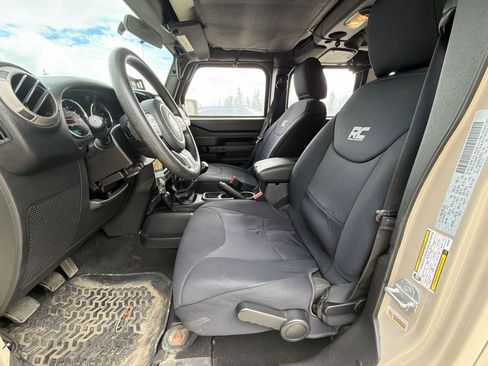 Used 2016 Jeep Wrangler Unlimited Sport AWD/4WD image 13