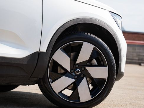 Certified 2023 Volvo C40 P8 Recharge Ultimate AWD/4WD image 7
