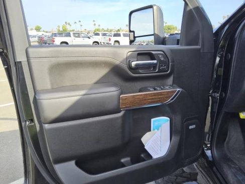 Used 2022 Chevrolet Silverado 2500 High Country w/ Safety Package II AWD/4WD image 6