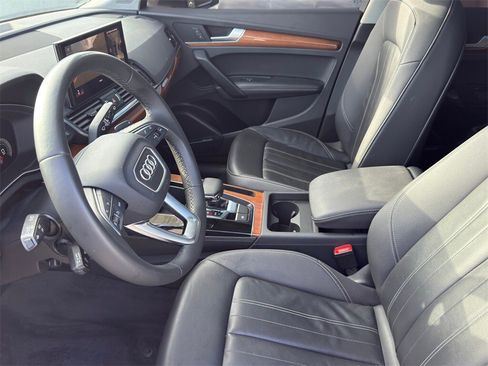Used 2023 Audi Q5 2.0T Premium Plus w/ Premium Plus Package image 11