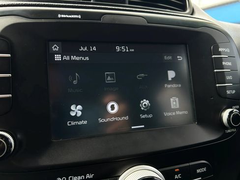 Used 2019 Kia Soul + FWD image 17