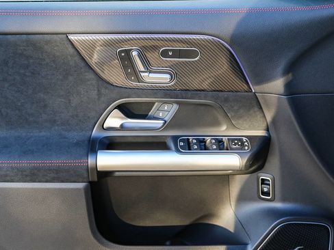 Used 2025 Mercedes-Benz GLA 35 AMG 4MATIC image 26