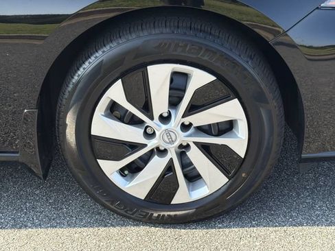 Certified 2025 Nissan Altima 2.5 S FWD image 14